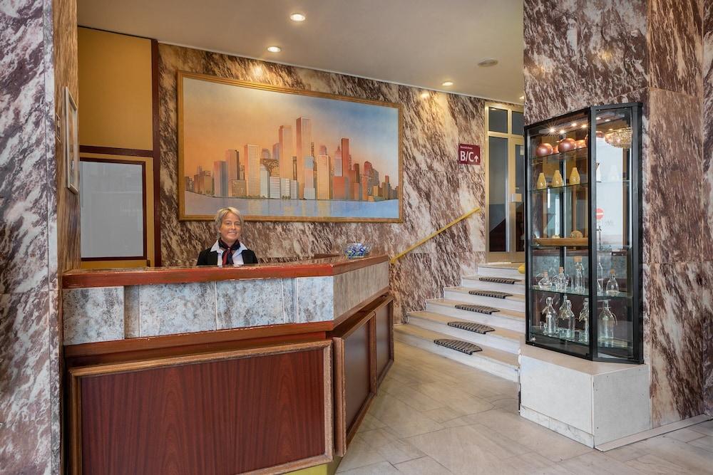 Hotel Leonet Köln Eksteriør bilde